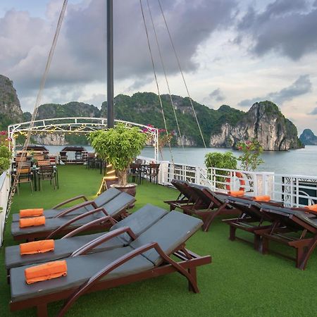 Renea Cruises Halong Hotel Ha Long Exterior photo