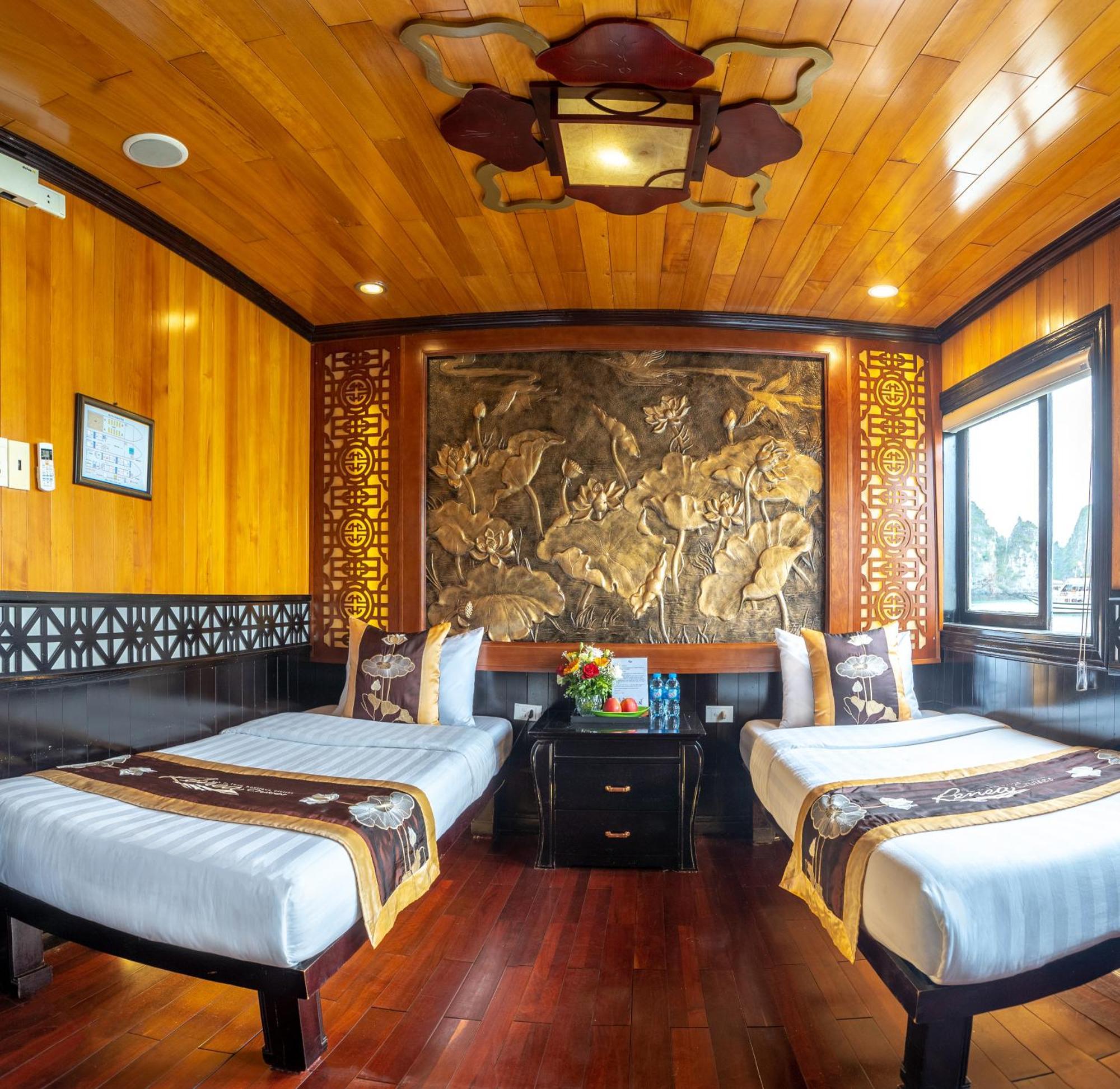 Renea Cruises Halong Hotel Ha Long Exterior photo