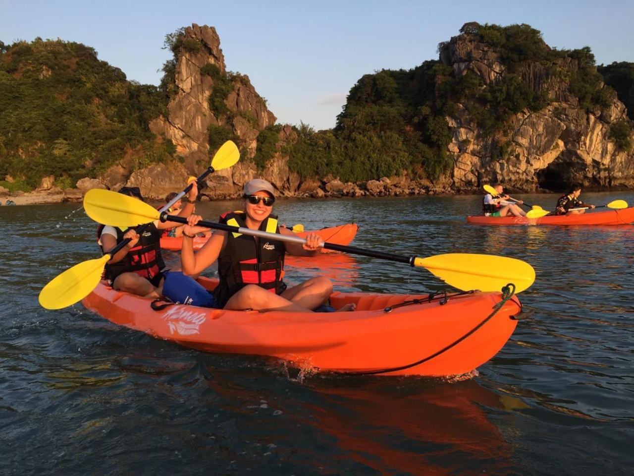 Renea Cruises Halong Hotel Ha Long Exterior photo
