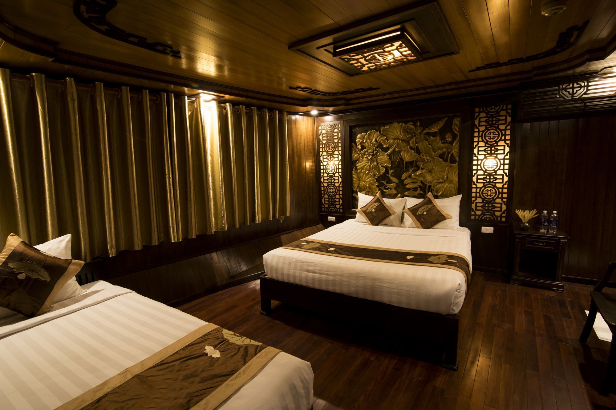 Renea Cruises Halong Hotel Ha Long Exterior photo