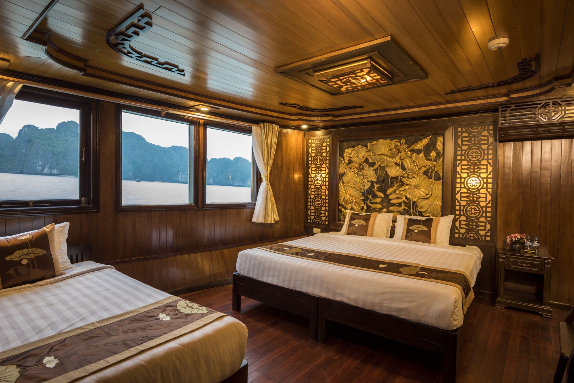 Renea Cruises Halong Hotel Ha Long Exterior photo
